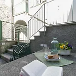 Mamma Ciccia - Modern In The Historic Centre Mandello del Lario