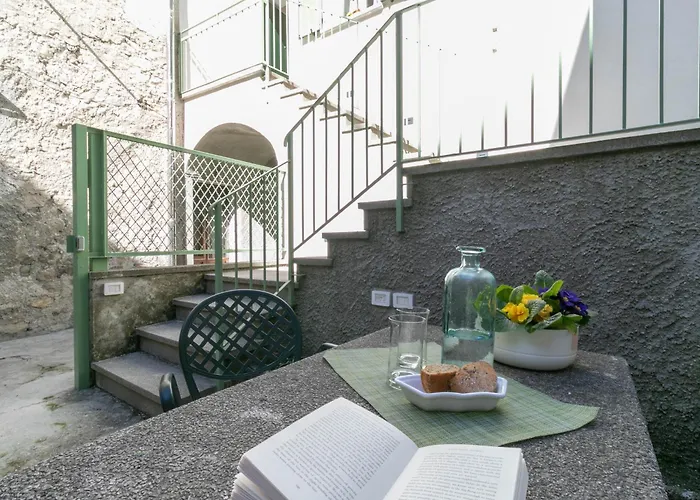 Mamma Ciccia - Modern In The Historic Centre Mandello del Lario