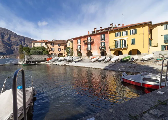 Mamma Ciccia - Modern In The Historic Centre Lägenhet Mandello del Lario