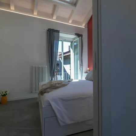 Mamma Ciccia - Modern In The Historic Centre * مانديلو ديل لاريو