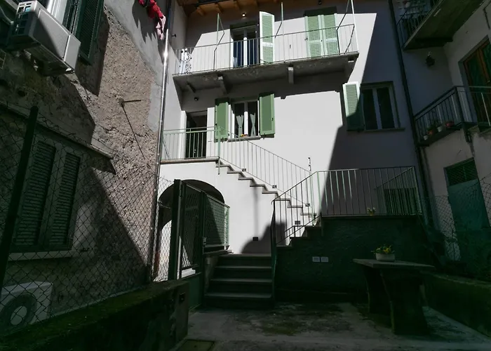 Mamma Ciccia - Modern In The Historic Centre * מנדלו דל לאריו