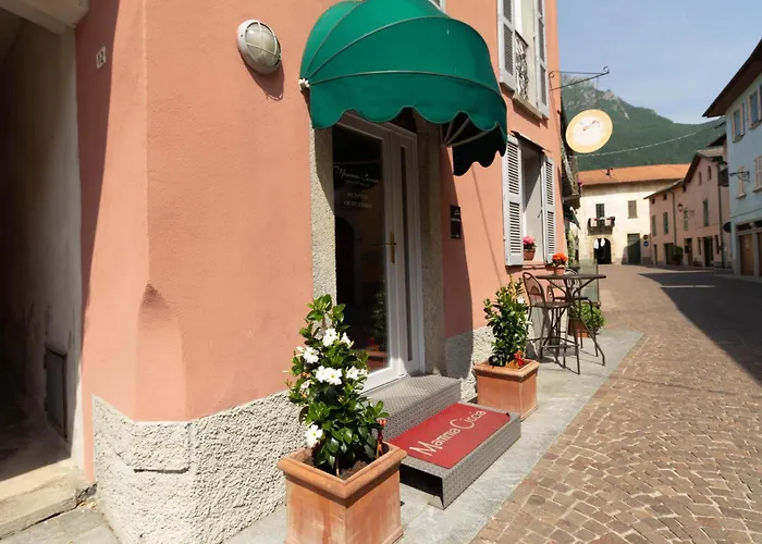 דירה Mamma Ciccia - Modern In The Historic Centre מנדלו דל לאריו