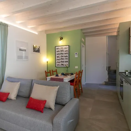 Apartmán Mamma Ciccia - Modern In The Historic Centre Mandello del Lario